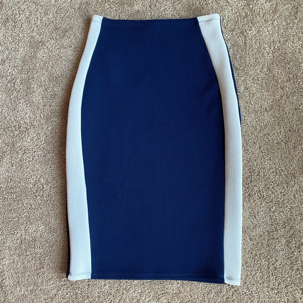 Rove & Roam Polyester & Spandex Pencil Skirt